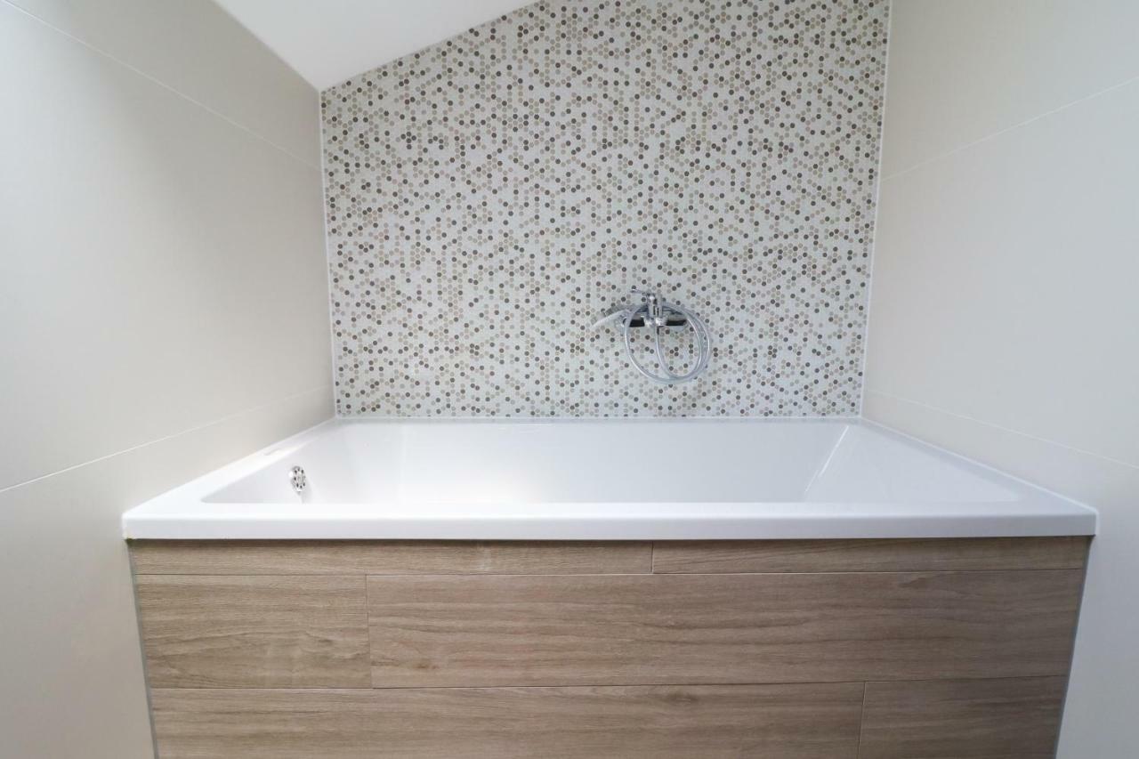 Brand New Apartment In Малинска Экстерьер фото
